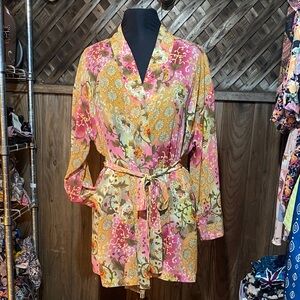 Victoria Secret Semi-Sheer Robe w/pockets